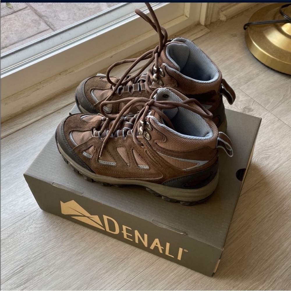 Denali Women's Brown Hiking Boots